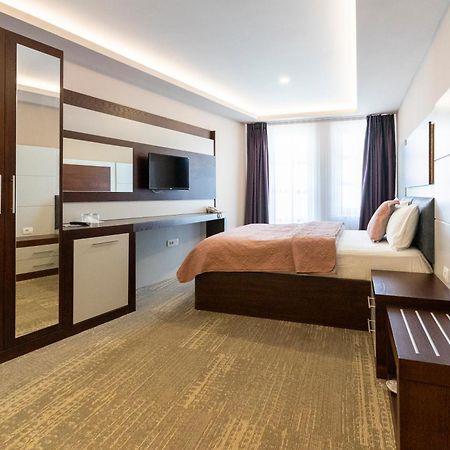 Hotel Prizreni Εξωτερικό φωτογραφία