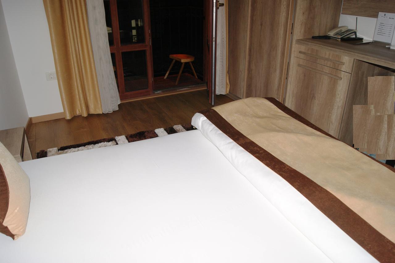 Hotel Prizreni Εξωτερικό φωτογραφία