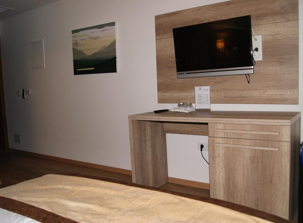 Hotel Prizreni Εξωτερικό φωτογραφία